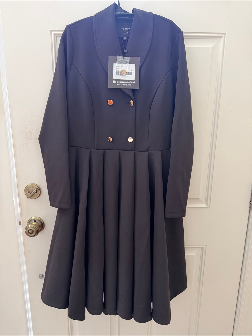 Elegant Black Double-Breasted Fit & Flare Long Sleeve Dress - Picture 5 of 7